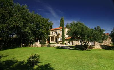 Garden Oasis Pool Villa