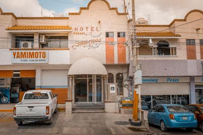 PENINSULA STAYS Executive Hotel