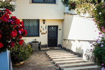 A CASA DI SARA