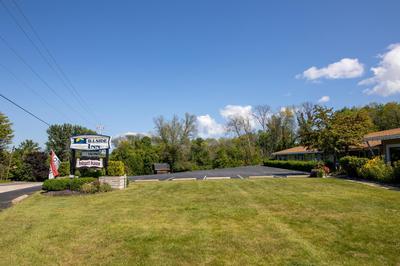 The Ellison Inn & Lounge