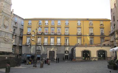 Rooms in San Domenico Maggiore 3
