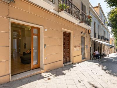Queen Margaret Apartment