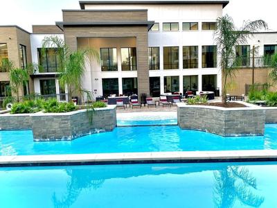 Beautiful 3 Bedroom Apartment