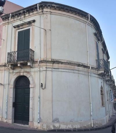 Florence Trevelyan Villa