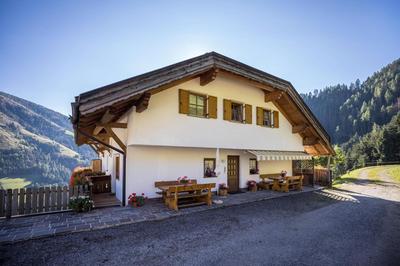 Felderhof Apt 1