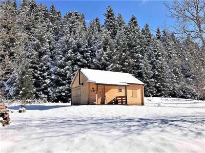Wood Cabins by the River - for Nature Lovers