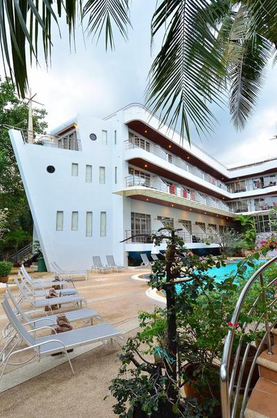 Samui First House Hotel