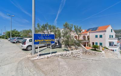 Villa Antea Apartments with Free Parking