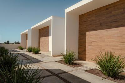 Collins Village Hotel Boutique