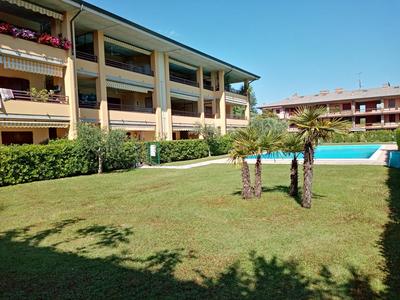 Sunflower Apartment - trilocale con piscina, terrazza e wifi