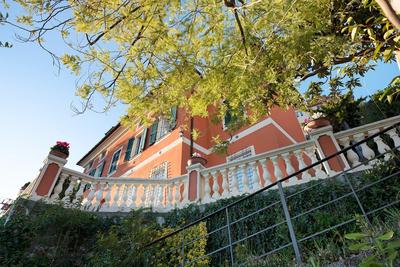 Trilocale in villa vista mare Apt 2