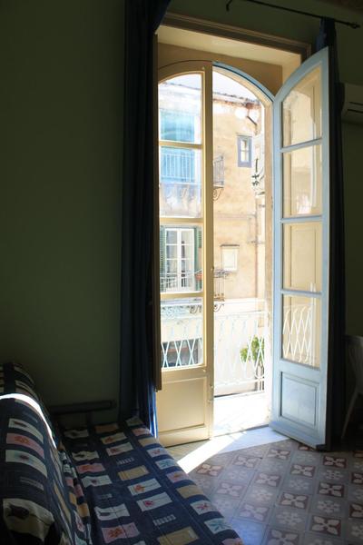 Adelfes Apartments