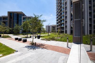 317 Menlyn Maine Trilogy