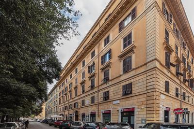 GuestHost - Testaccio & Piazza Liberatrice Apartment