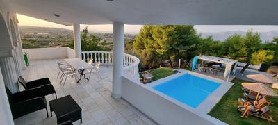 Heavenly Views-1- Maisonette with pool close to the Beach
