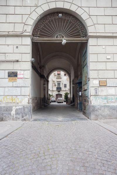 Napoli centro apartment A balcony in the heart of naples