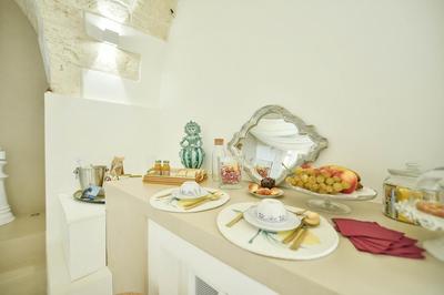 Eurydice Suite with Infinity Jacuzzi