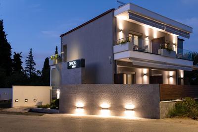 Afros Suites