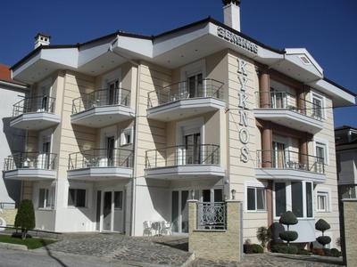 Kyknos De Luxe Suites & Rooms