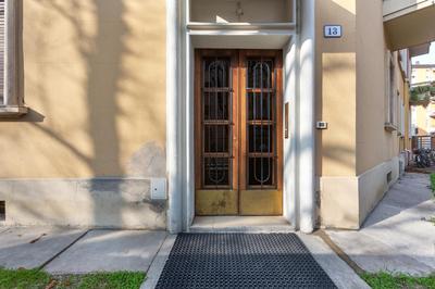 GuestHost - Saffi Huge Apartment a pochi passi dall'Ospedale
