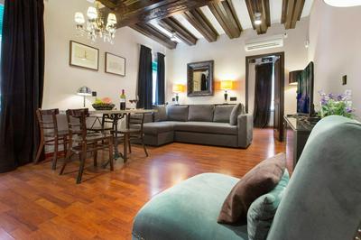 Stay U-nique Apartments Carretes