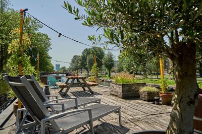 The Amsterdam Houseboat Family - de Pijp