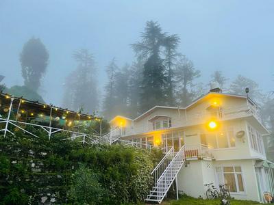 Small Victories Stay & Cafe