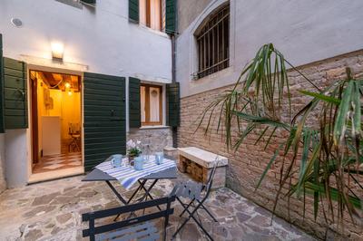 San Silvestro House