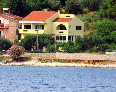 Apartment by the sea and with beautiful view, 2 bedrooms, 4 persons