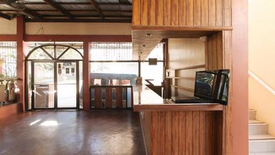 RedDoorz @ Marifa Hotel Angeles Pampanga