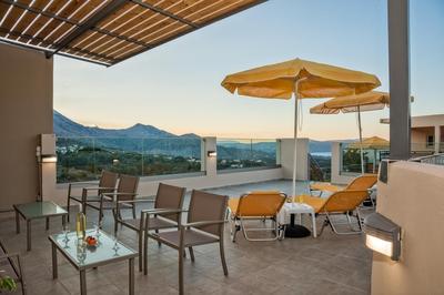 Giannis Pool Villas in Kastelos