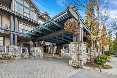 Modern Studio at Blackcomb base, Photo 2