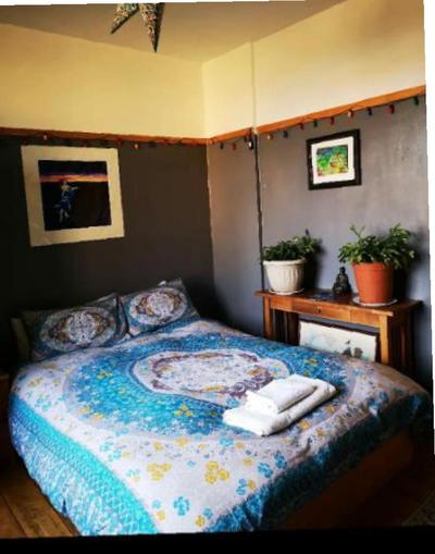 Large cosy room in G3