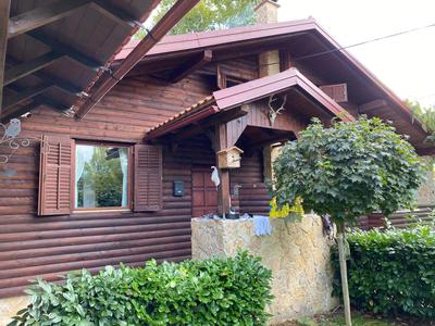 4 TREES Holiday House