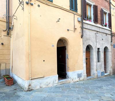 CASA ILARIA - Luminoso Appartamento con Vista nel Centro Storico