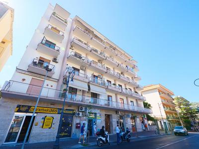 Aranci Apt 67, Sorrento Station & Vesuvius View