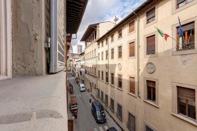 Servi Apartment by Mamo Florence