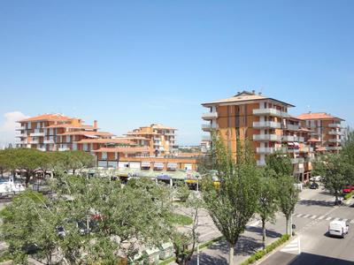 Flat with balcony 370mt from the sea