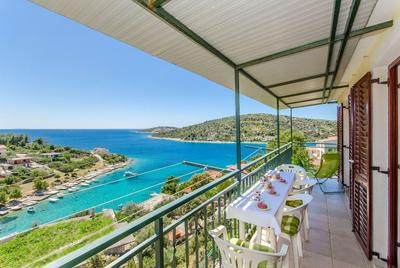 Apartments Bosiljka - by the sea