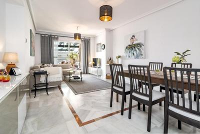 LCR4- Large 3 bed apt close to beaches