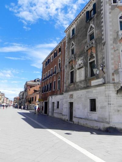 Biennale 252
