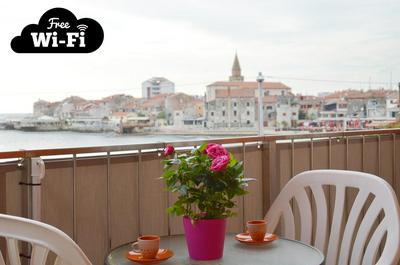 Apartment Riva sea view