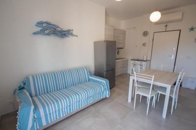 Bilocale nuovo con vista mare e posto auto