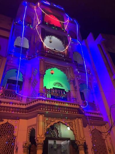 Hotel Moon Light Palace