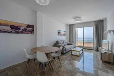 Amazing apartment with sea views and AC, PA06