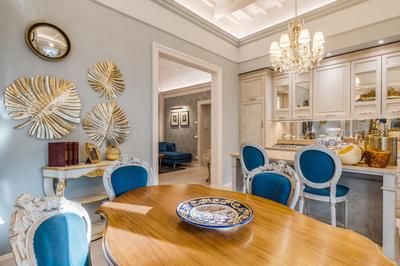 Residenza di Lucia, Splendido attico di pregio con terrazza in centro città