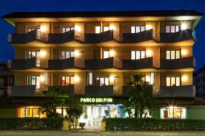 Hotel Parco dei Pini - 100mt dal Mare