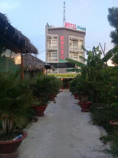 Happy Hotel Binh Tan