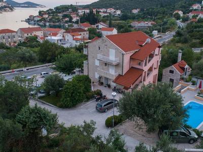 Apartments Njiric