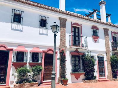 Luxury Puebla Aida with Golf & Sea View